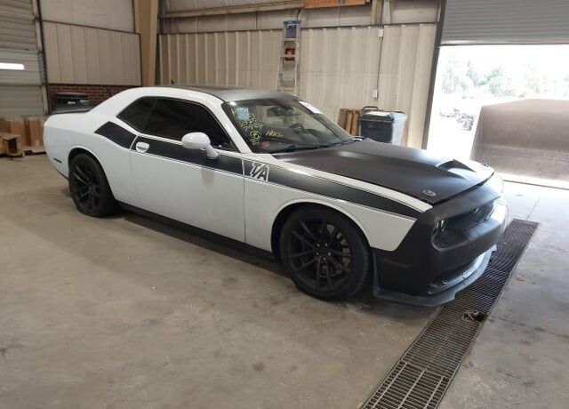 2017 DODGE Challenger