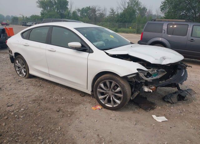 2016 CHRYSLER 200