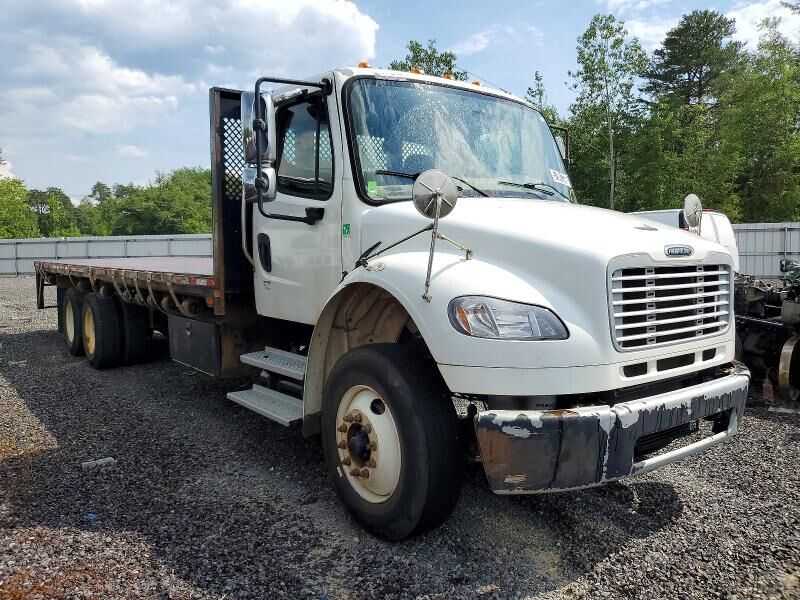 2016 FREIGHTLINER M2