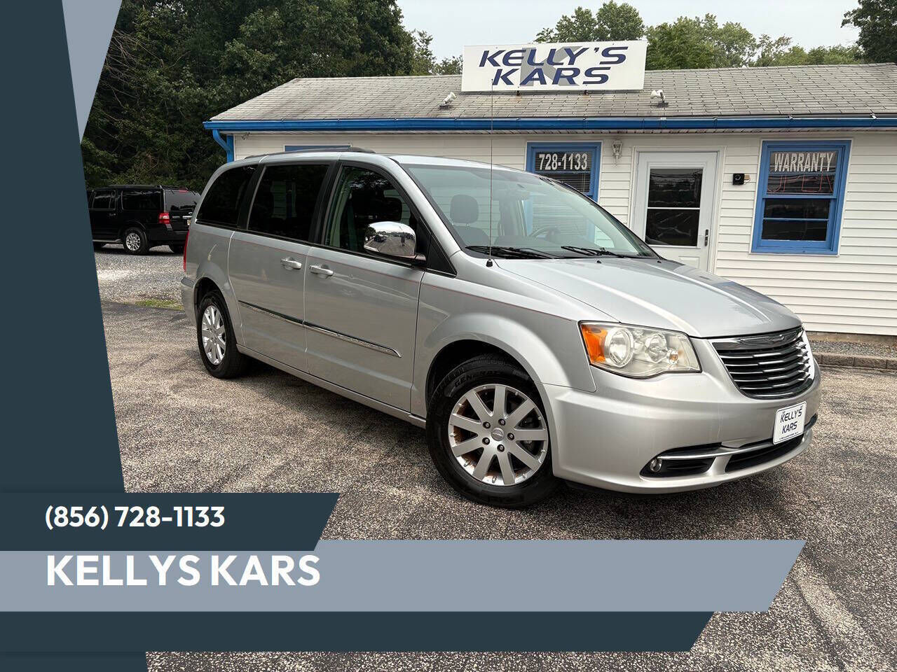 2011 CHRYSLER Town and Country