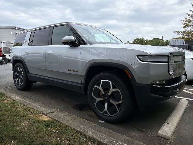 2024 RIVIAN R1S