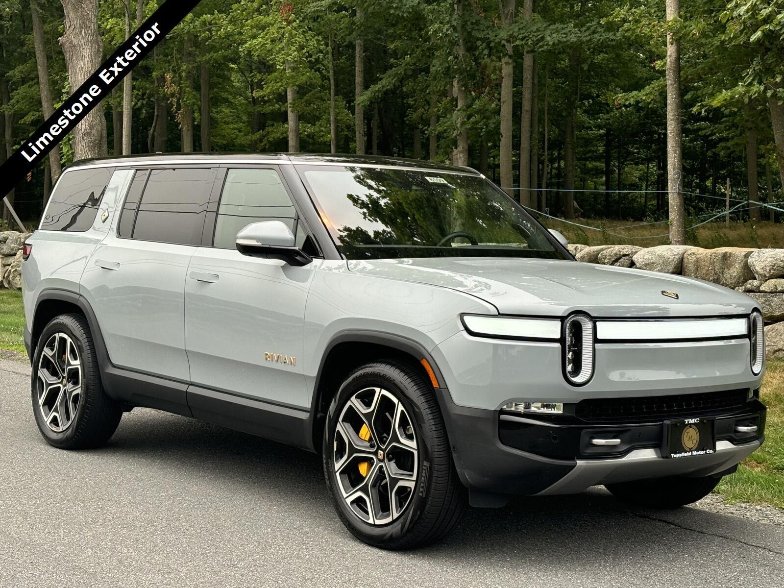 2022 RIVIAN R1S