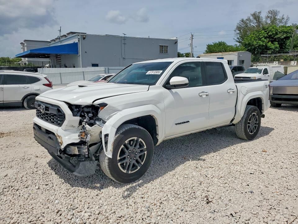 2024 TOYOTA Tacoma