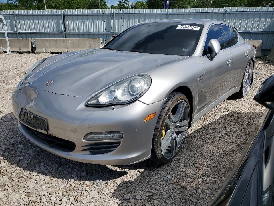 2010 PORSCHE Panamera