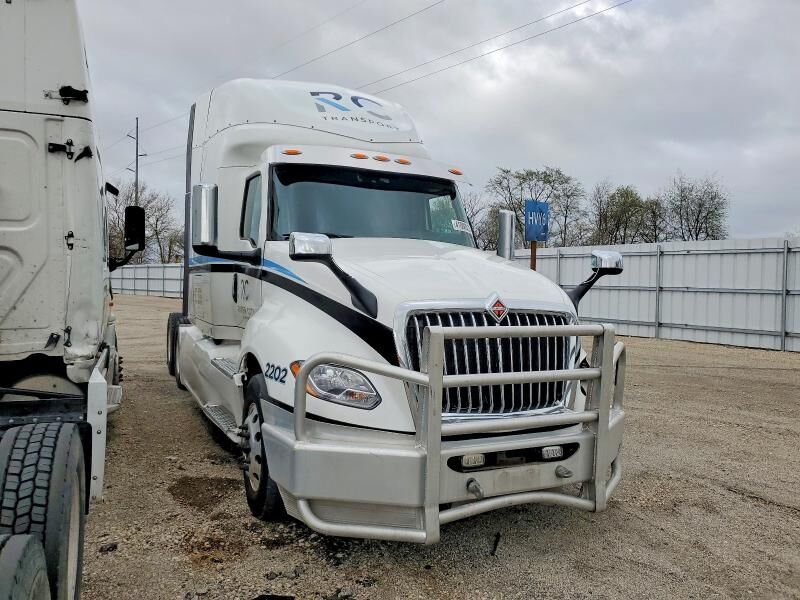 2022 INTERNATIONAL LT625