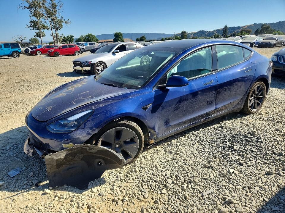 2022 TESLA Model 3