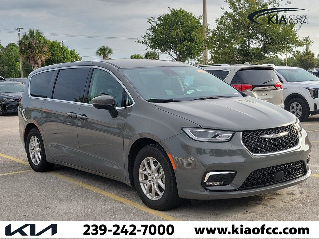 2023 CHRYSLER Pacifica