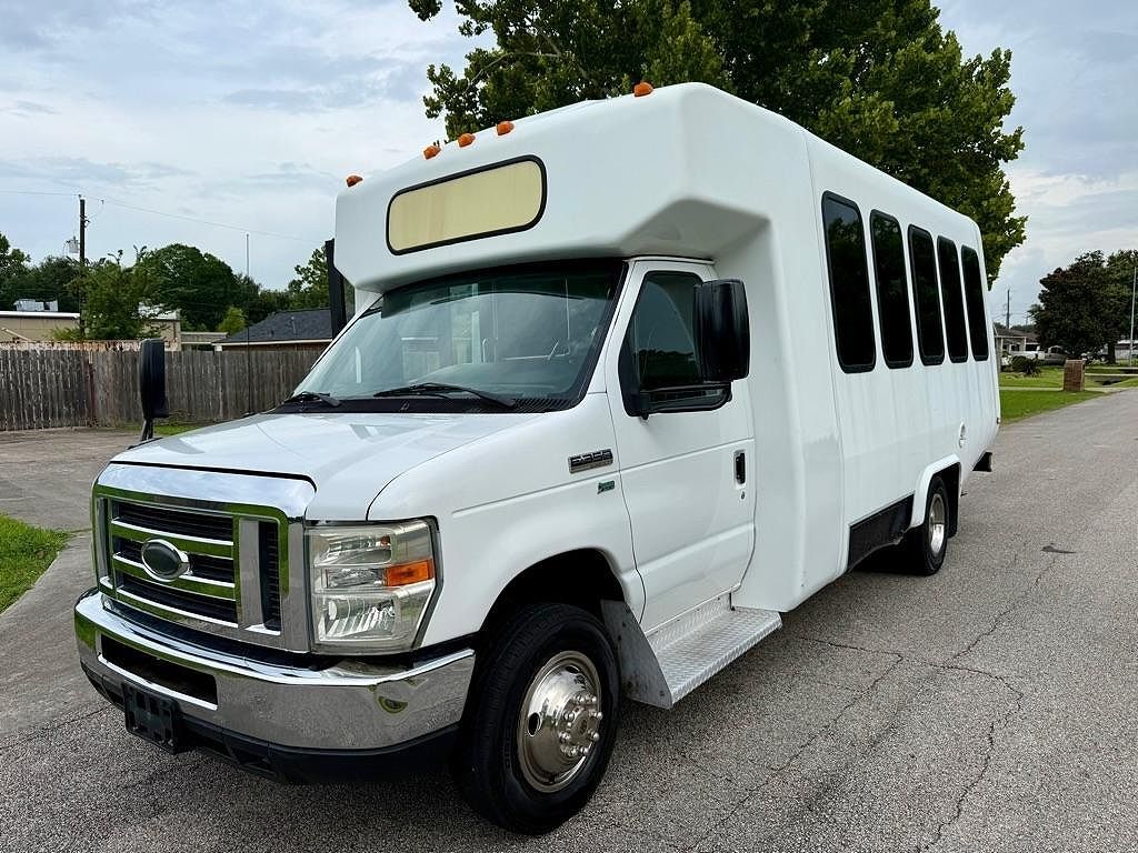2015 FORD E-350