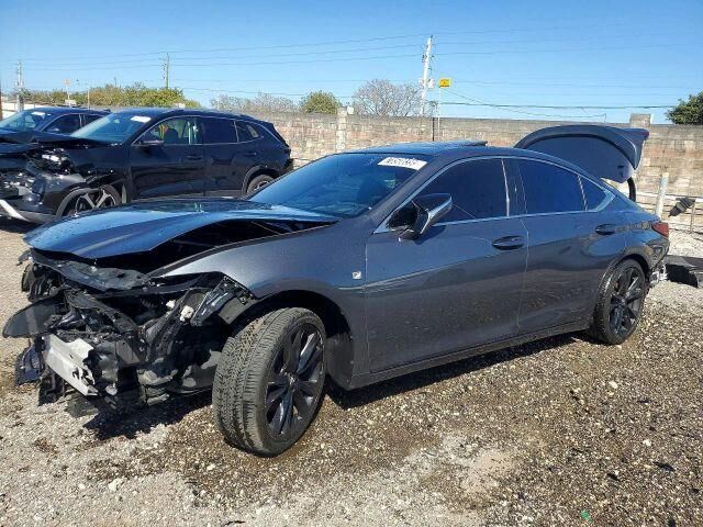 2022 LEXUS ES
