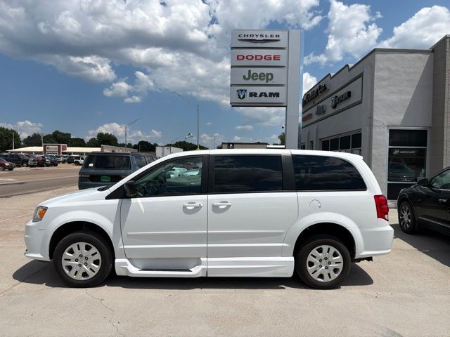 2016 DODGE Grand Caravan