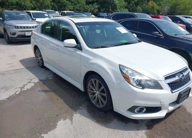2014 SUBARU Legacy