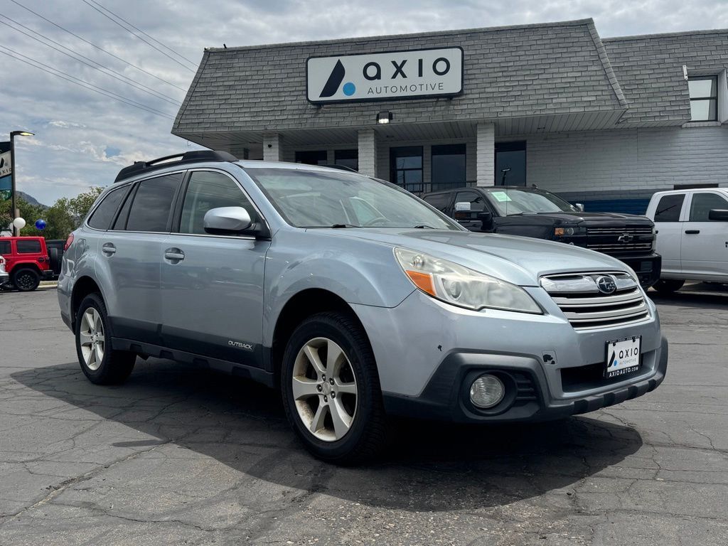 2013 SUBARU Outback