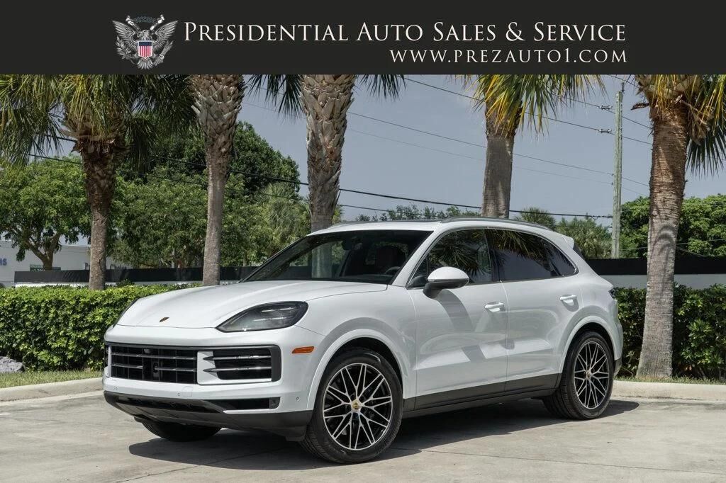 2024 PORSCHE Cayenne