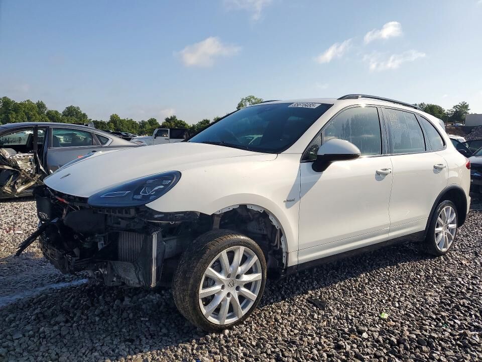 2015 PORSCHE Cayenne