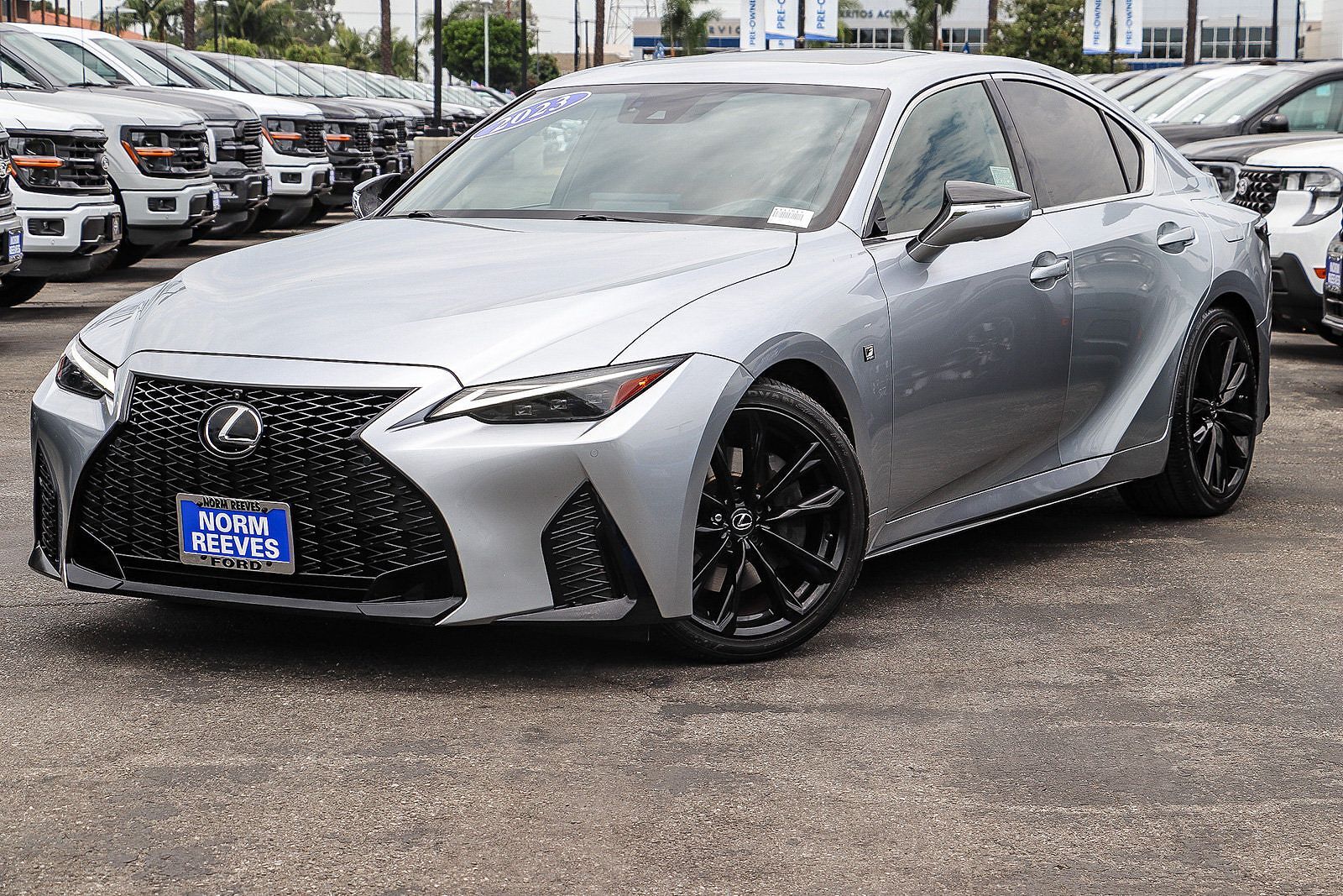 2023 LEXUS IS