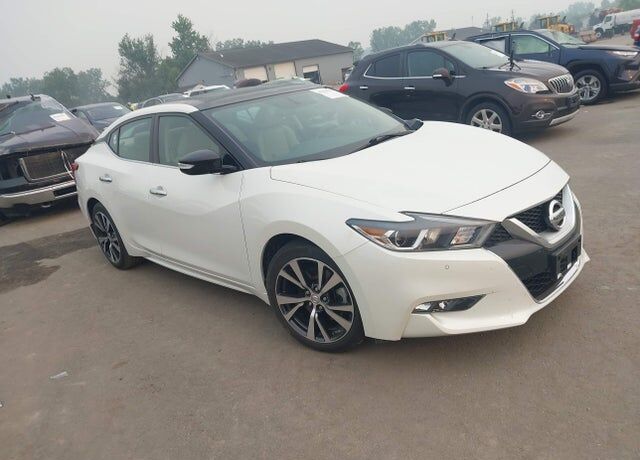 2017 NISSAN Maxima