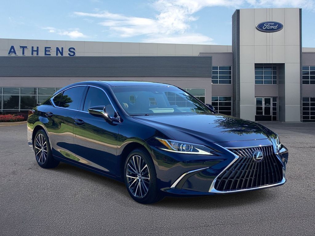 2025 LEXUS ES