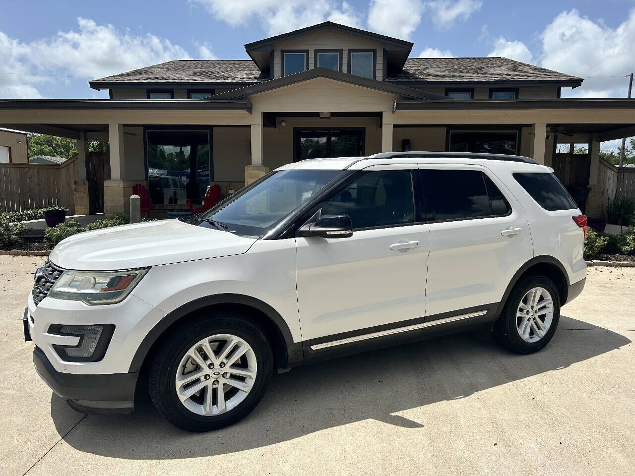2016 FORD Explorer