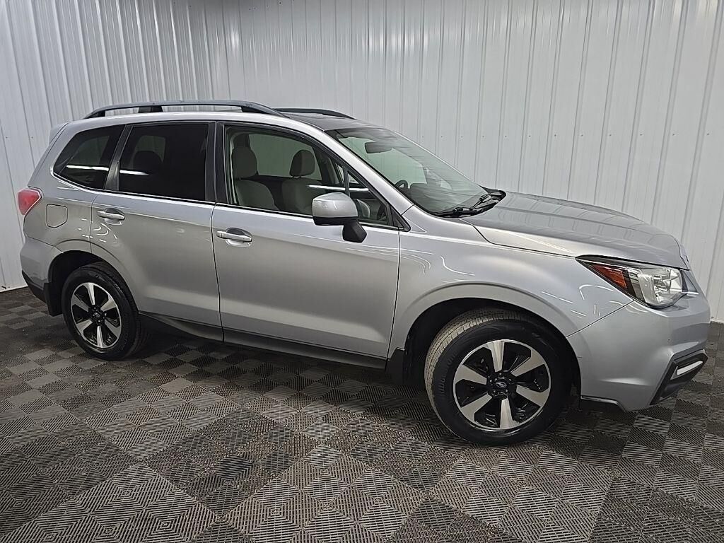 2017 SUBARU Forester