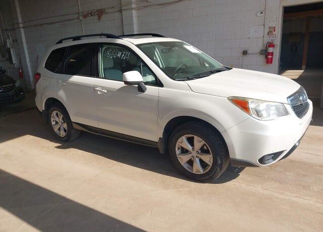 2015 SUBARU Forester