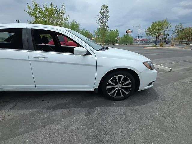 2013 CHRYSLER 200