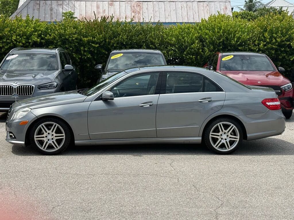 2010 MERCEDES-BENZ E-Class