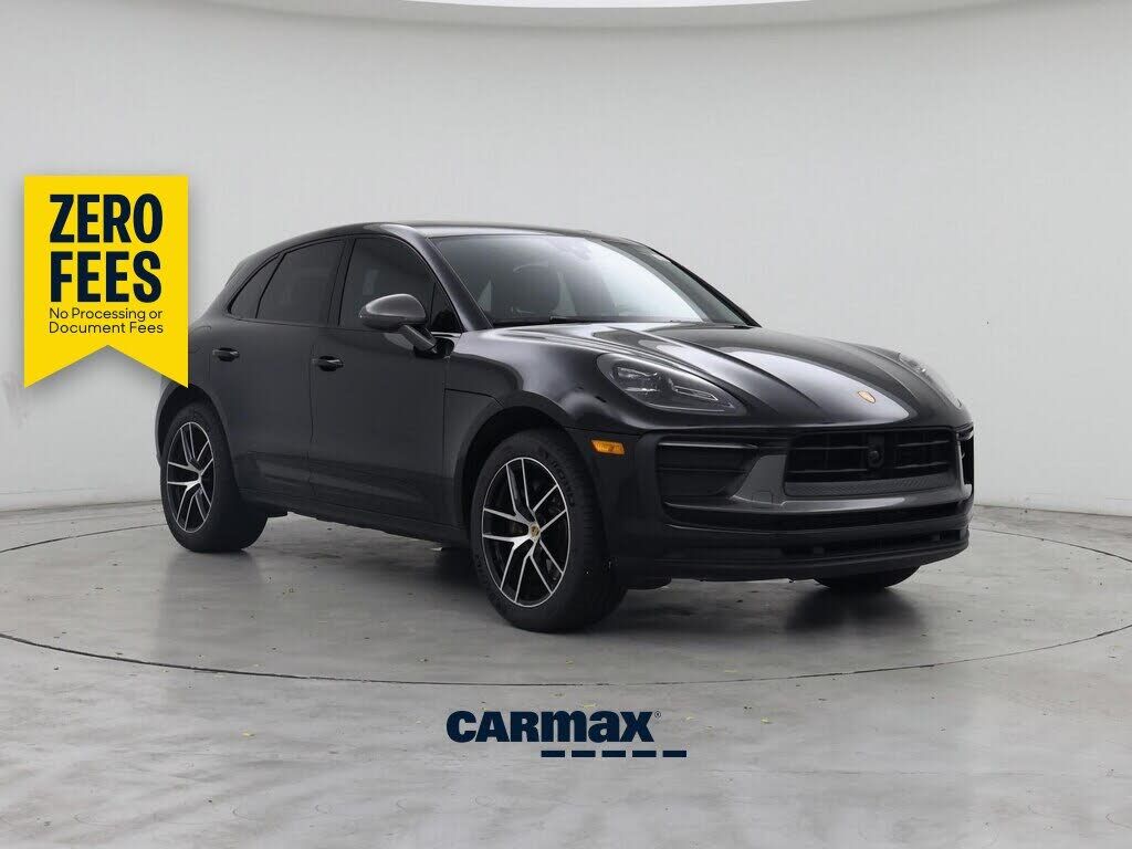 2023 PORSCHE Macan