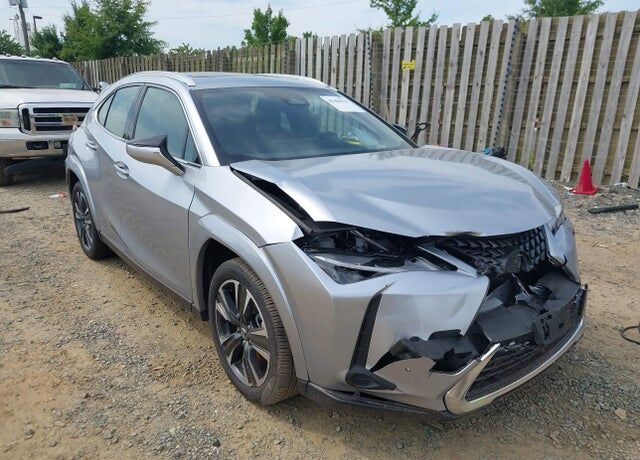 2025 LEXUS UX