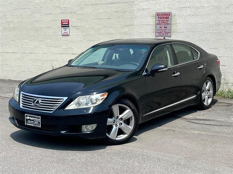 2011 LEXUS LS