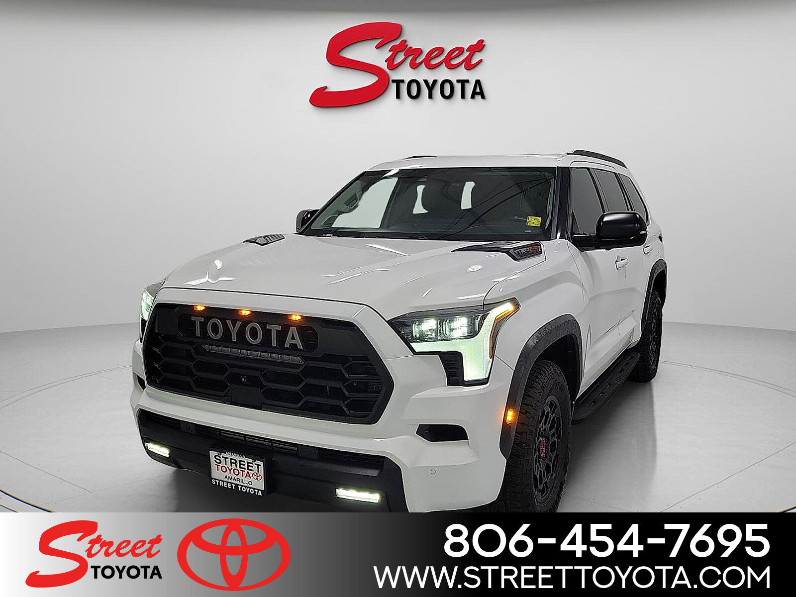 2023 TOYOTA Sequoia