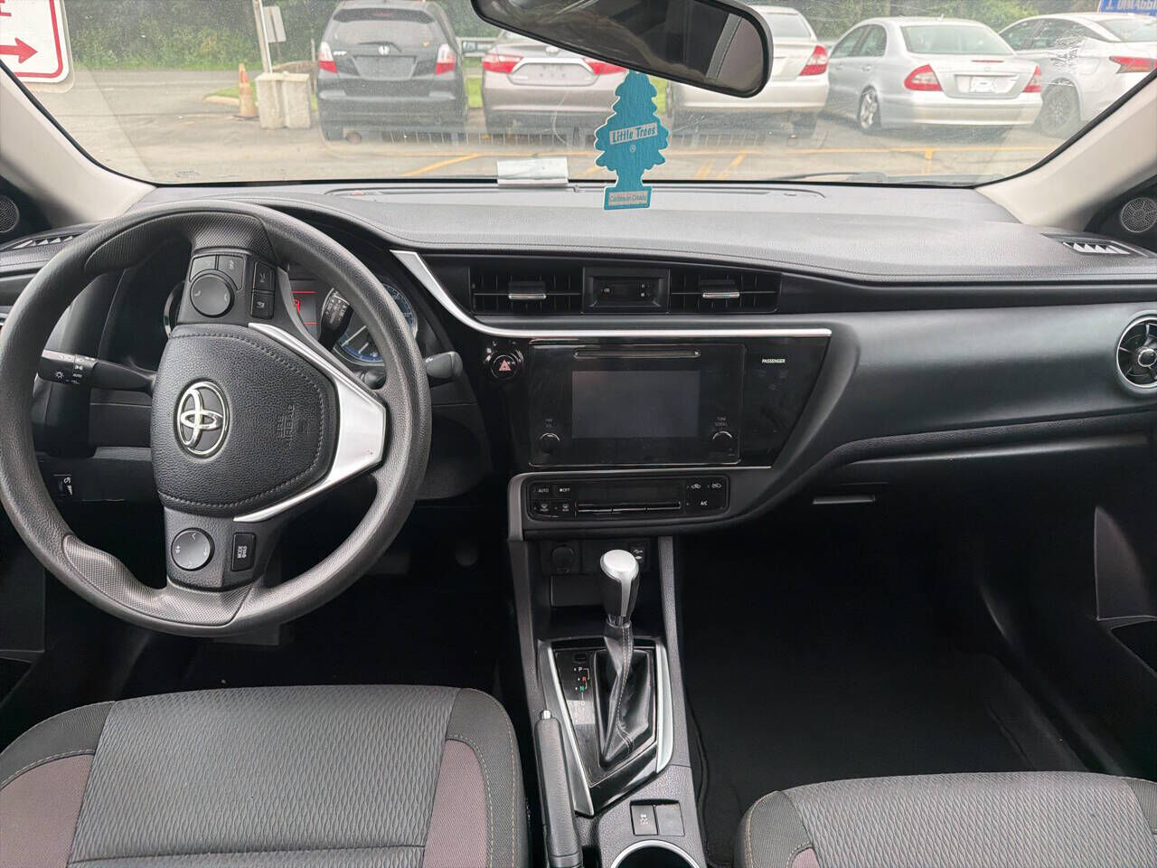 2017 TOYOTA Corolla