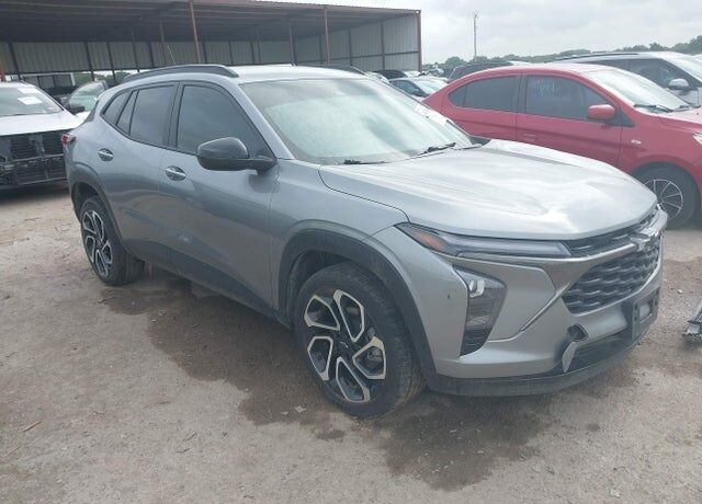 2024 CHEVROLET Trax