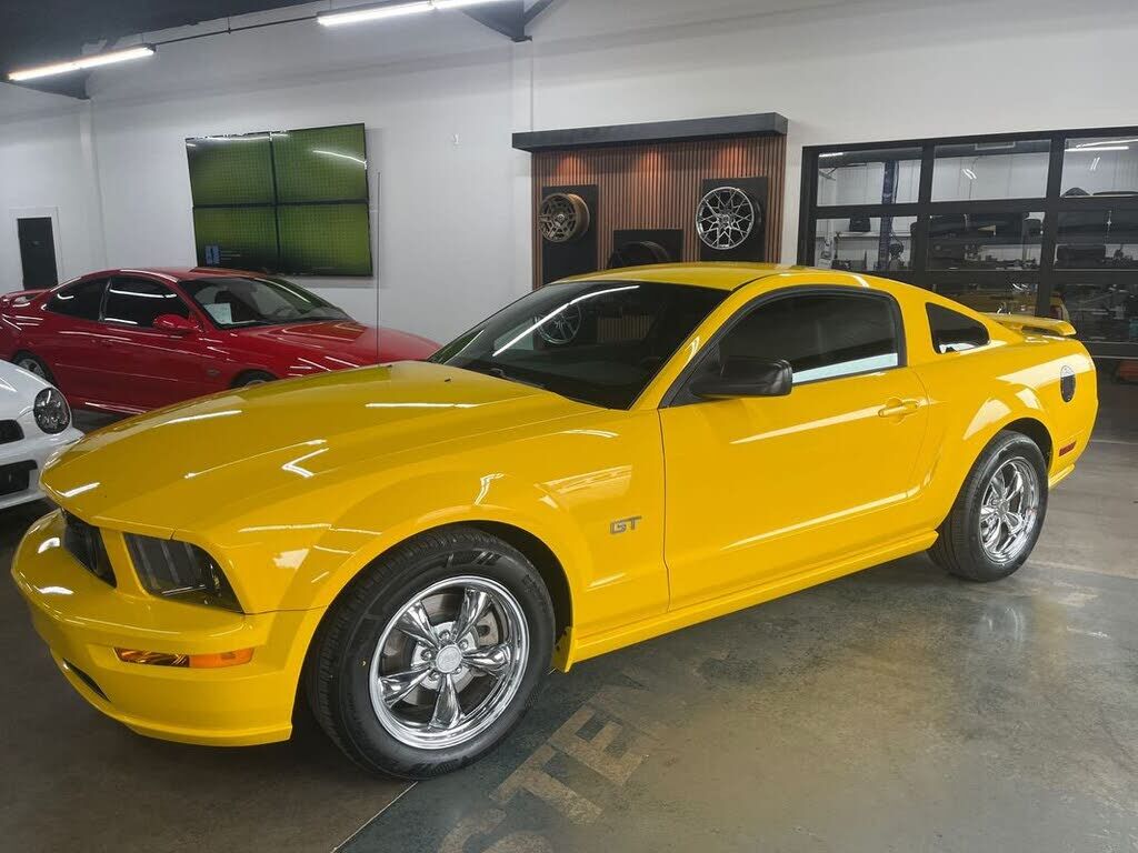 2005 FORD Mustang
