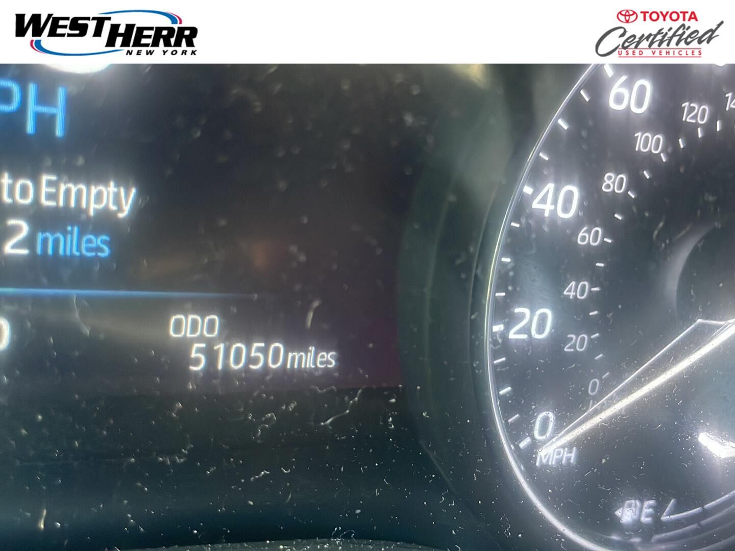 2024 TOYOTA Sienna