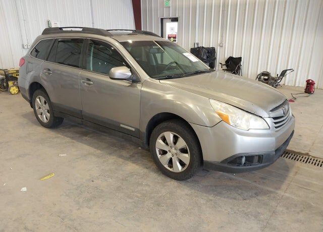2011 SUBARU Outback