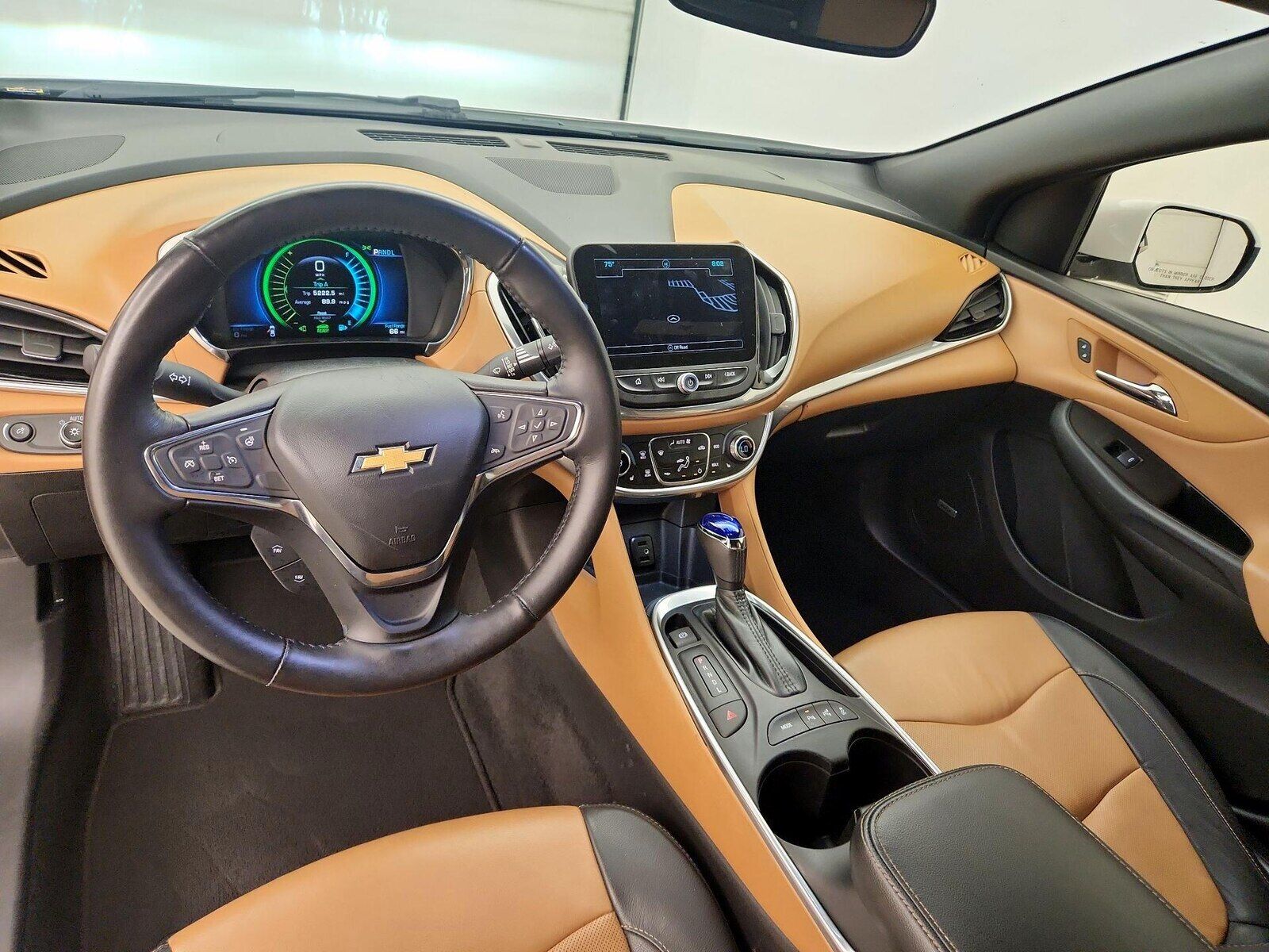 2017 CHEVROLET Volt