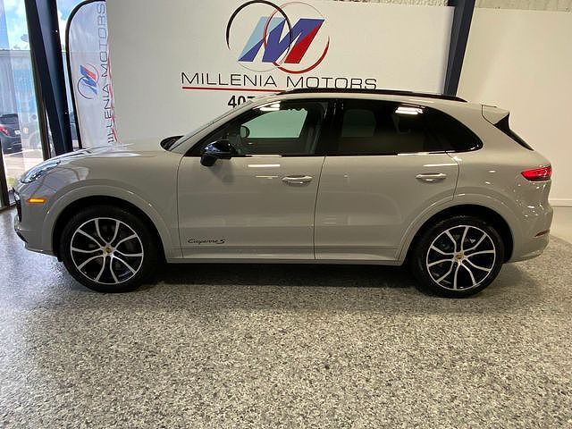 2020 PORSCHE Cayenne