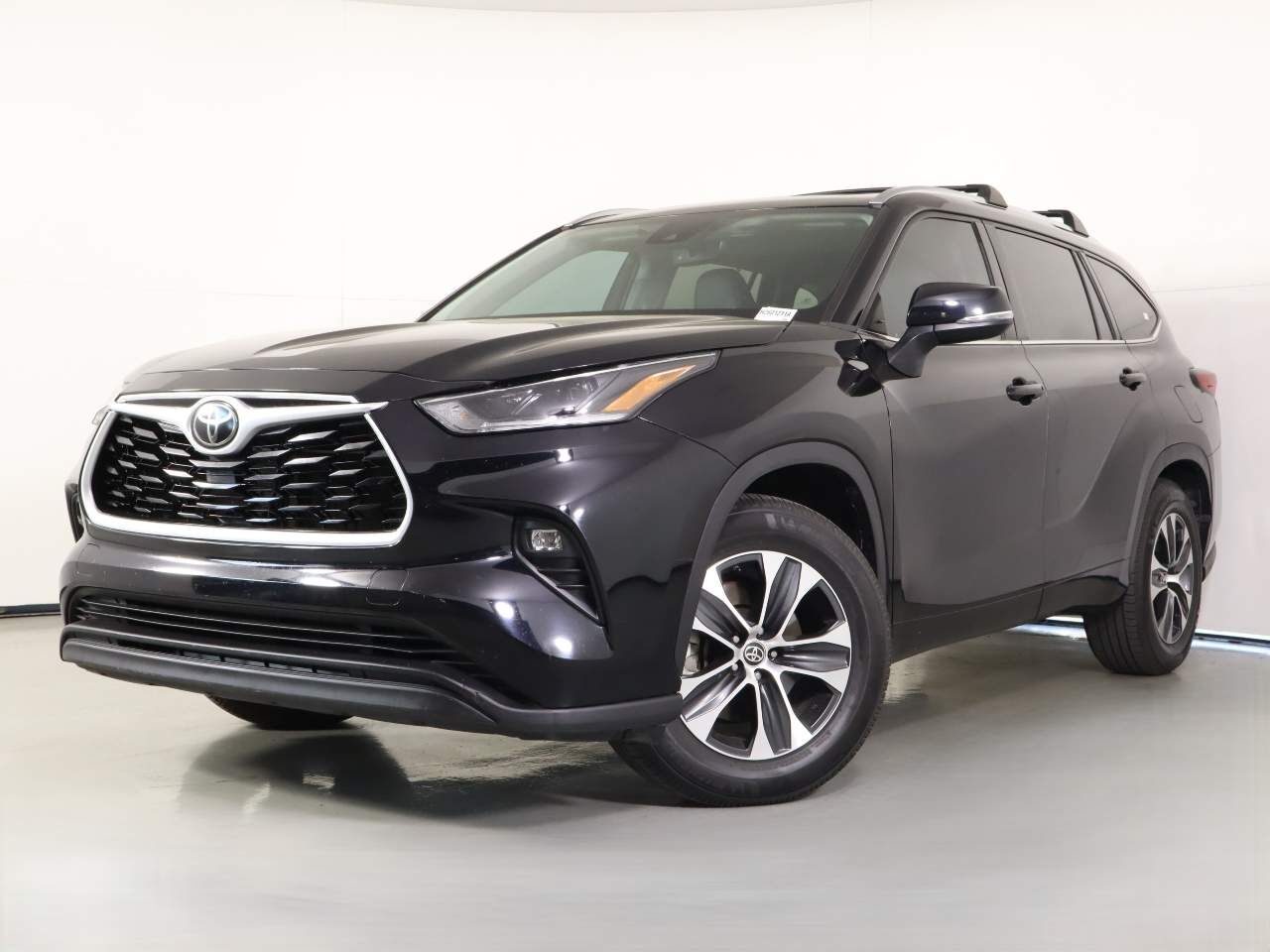2021 TOYOTA Highlander