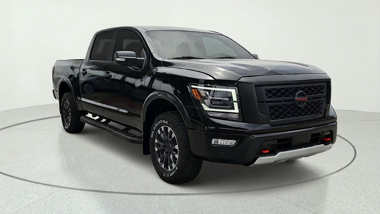 2022 NISSAN Titan