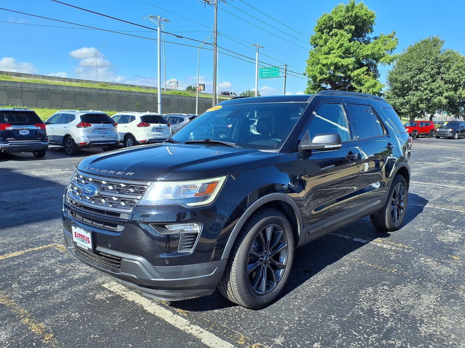 2018 FORD Explorer