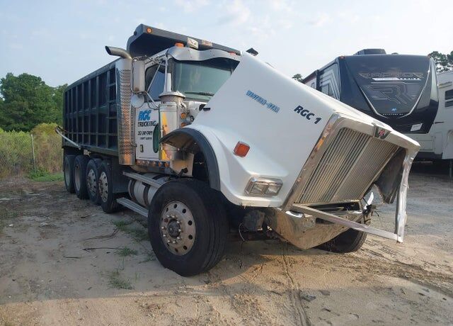 2006 WESTERN STAR 4900