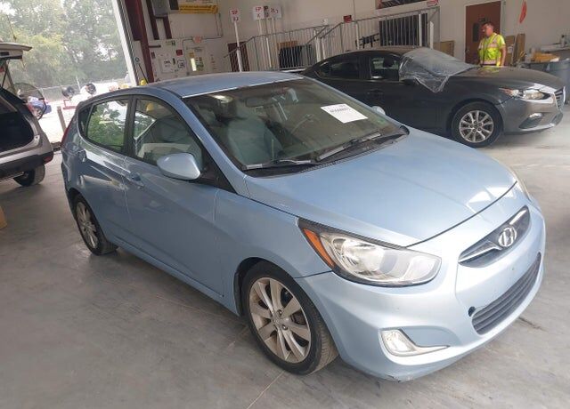 2012 HYUNDAI Accent