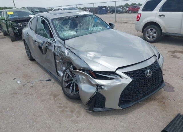 2022 LEXUS IS