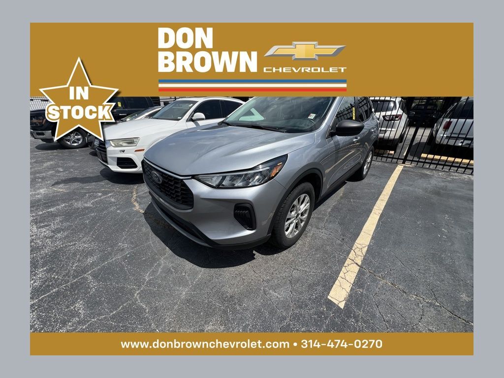 2024 FORD Escape