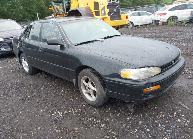 1996 TOYOTA Camry