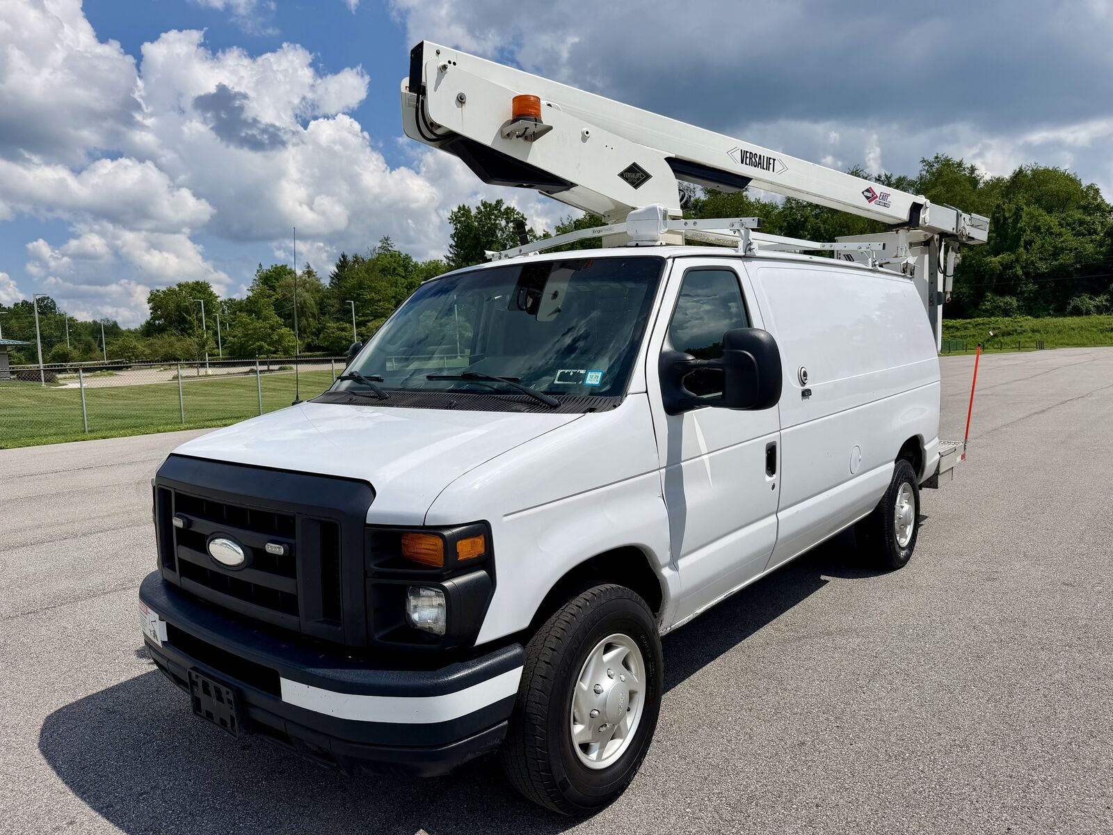 2014 FORD E-350