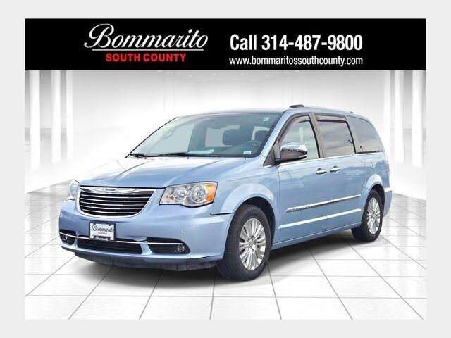 2016 CHRYSLER Town and Country
