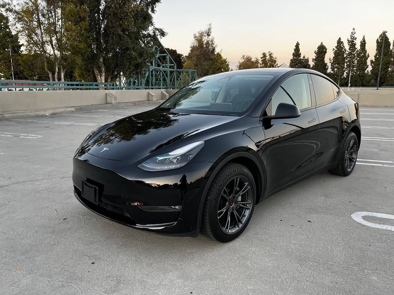 2024 TESLA Model Y