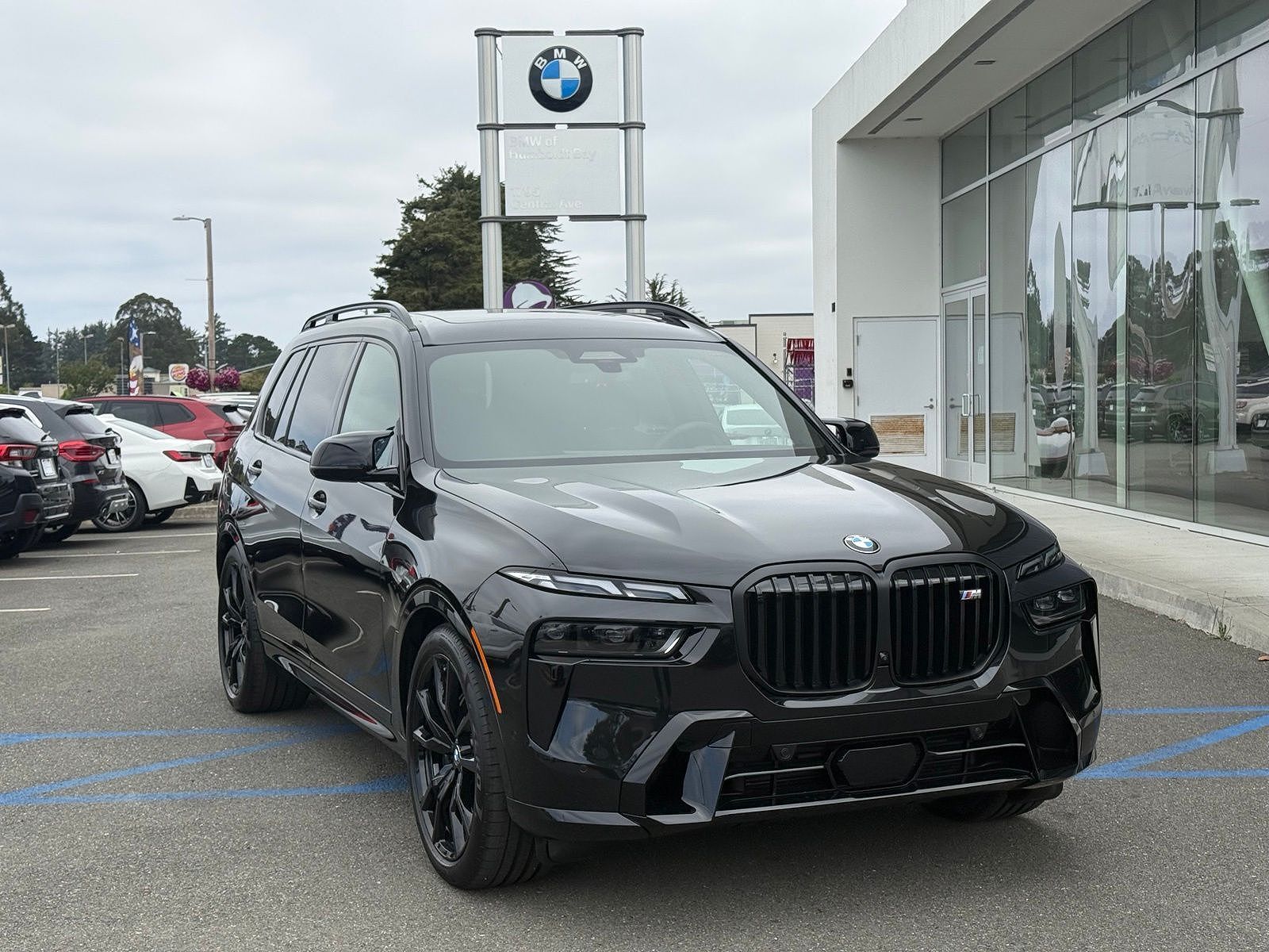 2027 BMW X7