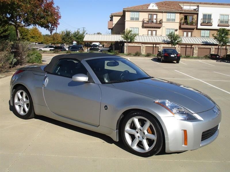 2005 NISSAN 350Z
